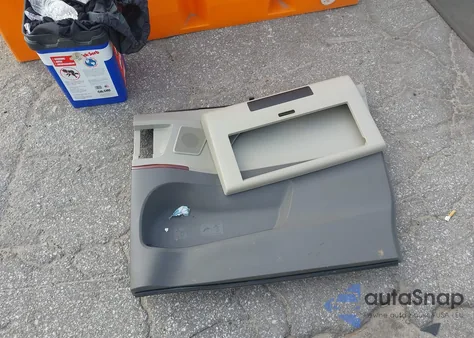 2013 Toyota Sienna Xle V6 8 Passenger from USA, damaged, VIN 5TDYK3DC7DS352269